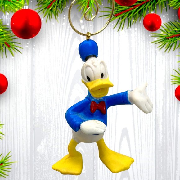 Disney Donald Duck 2.5" ONE OF A KIND Christmas Tree Ornament - Picture 1 of 3